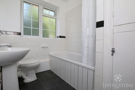 2 bedroom flat to rent - Photo 5