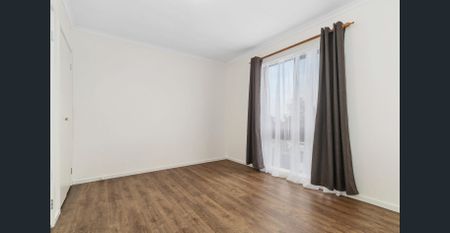 Updated Three-Bedroom Home in Prime Location! - Photo 4