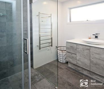 Comfort & Convenience in the Heart of Cranbourne - Photo 6