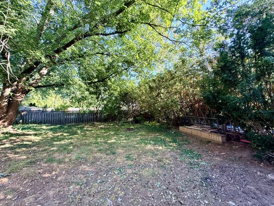 For Lease - 4070 Lorraine Crescent, Burlington, Ontario - Photo 1