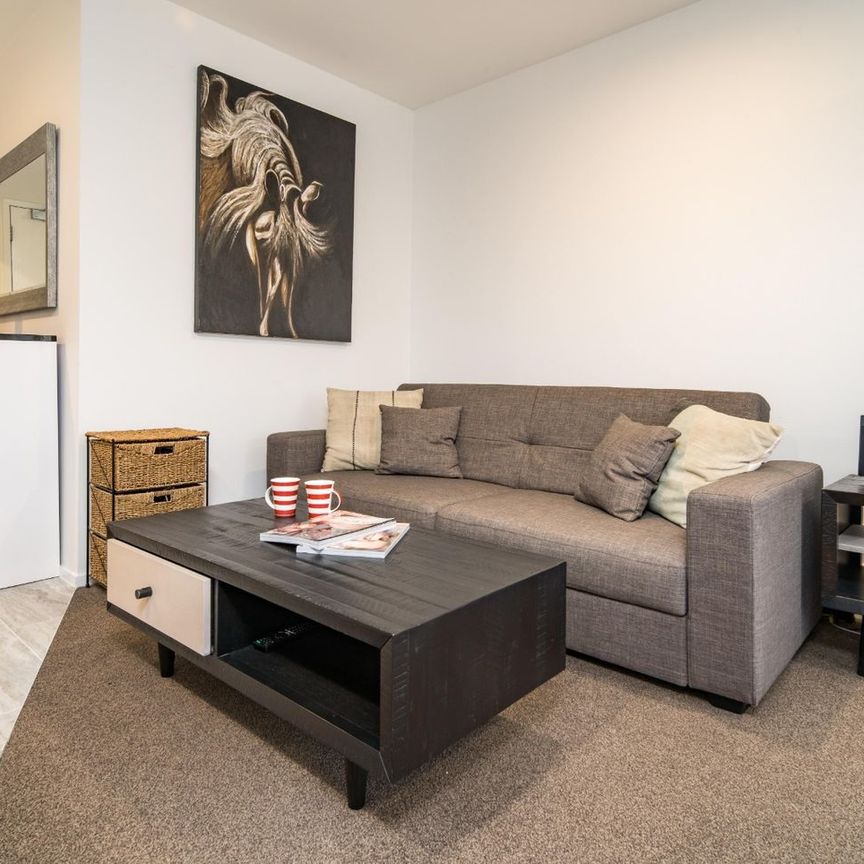 Modern Studio Apartment for Rent in Gulf Harbour - Photo 1