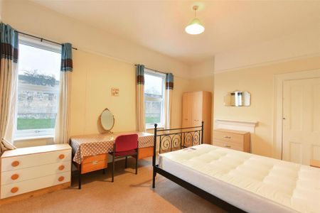2 bedroom private hall to rent - Photo 3