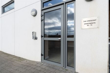 The Crescent, Park West, Dublin 12 - Photo 2