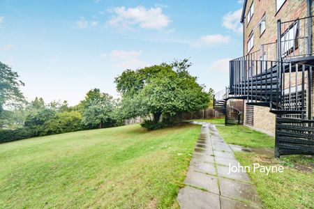 Cantwell Road, London, SE18 - Photo 3