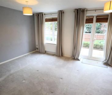 2 bedroom end of terrace house to rent - Photo 3