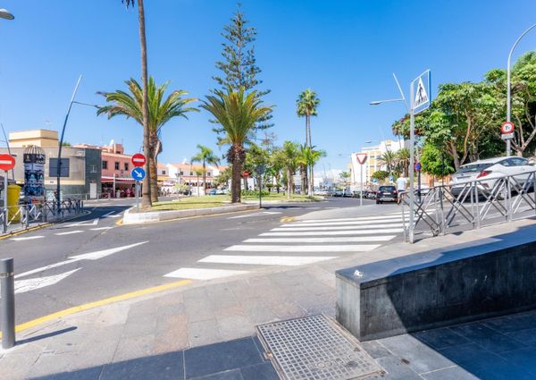 ALQUILER TEMPORAL EN LOS CRISTIANOS. DISPONIBLE ÚNICAMENTE LOS MESES DE MARZO A SEPTIEMBRE – 0067-03995