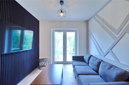 6 bedroom semi-detached house to rent - Photo 2