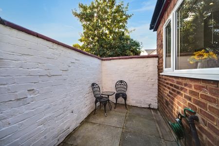 Heaton Street, Standish, WN6 - Photo 2