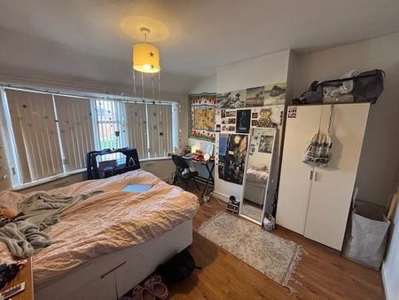 4 bedroom house to rent - Photo 3