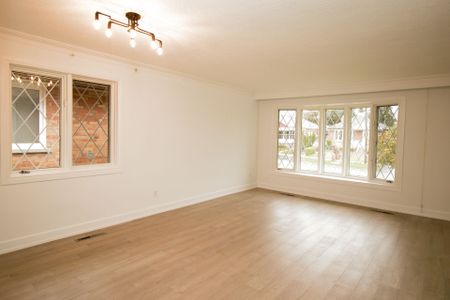 For Lease - 61 Lewiston Road, Toronto, Ontario - Photo 2