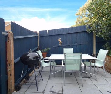 Cambrian Close Bursledon Southampton, Hampshire SO31 8GW - Photo 6