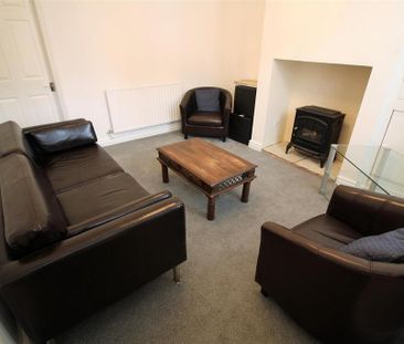 2 bedroom private hall to rent - Photo 3