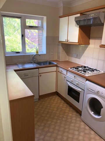 2 Bed Flat, Fleetwood Close, CR0 - Photo 5