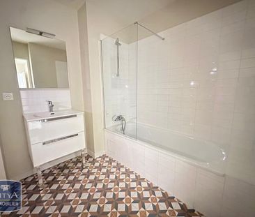 Location Appartement 3 pièces 69m² ST RAPHAEL 83530 - Photo 5