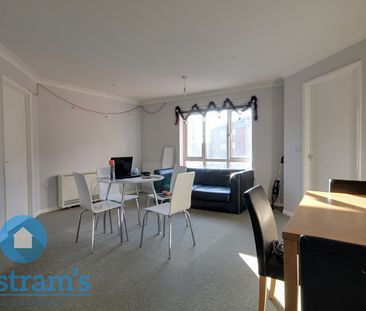 2 bed Flat for Rent - Photo 1