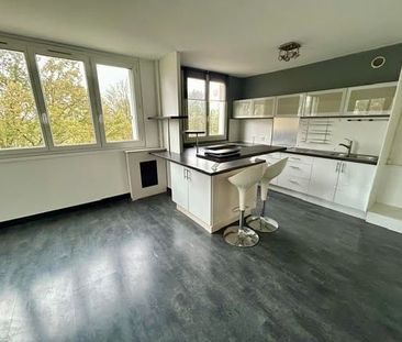 Location Appartement 3 pièces 80m² ROUEN 76000 - Photo 4