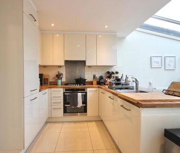 2 bedroom semi-detached house to rent - Photo 4