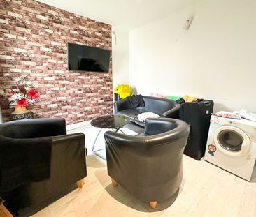 1 Bedroom - Photo 4