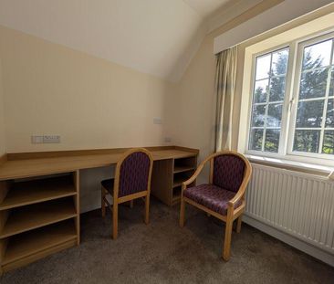 1 bedroom in a house share to rent - Photo 3