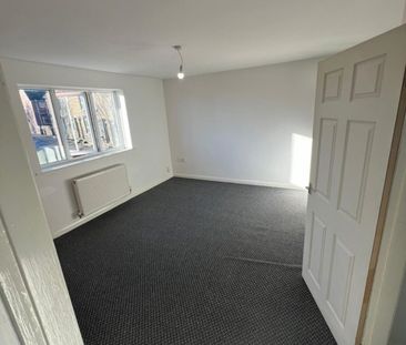 2 bed Apartment - To Let - Photo 1