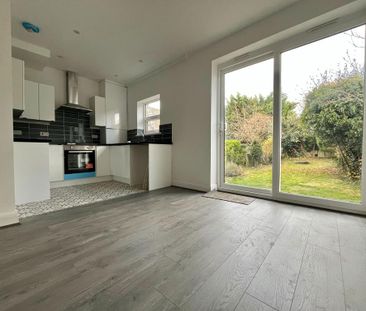 3 bedroom terraced house to rent - Photo 6