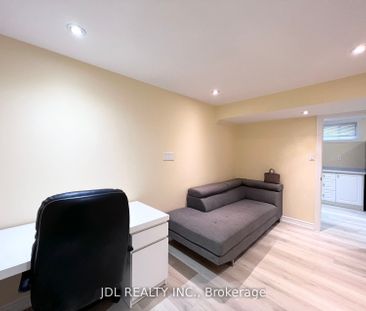 For Lease - 23 Toporowski Avenue, Richmond Hill, Ontario - Photo 4