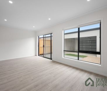 Spacious Family Living in the Heart of Fraser Rise - Photo 1