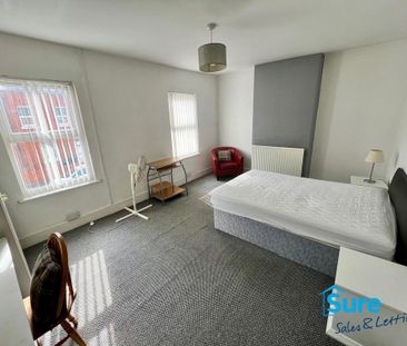 4 bedroom terraced house to rent - Photo 5