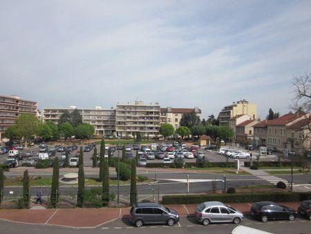 Location Appartement 3 pièces 68m² MONTROND LES BAINS 42210 - Photo 4