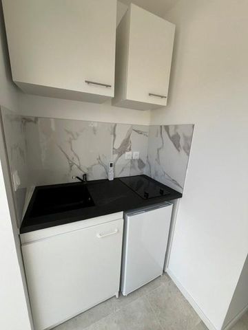 Appartement r�nov� Simiane Collongue - 1 pi�ce(s) - 17.0 m2, - Photo 2