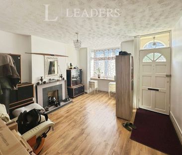 2 bedroom house to rent Wood Street, PO21 - Photo 2