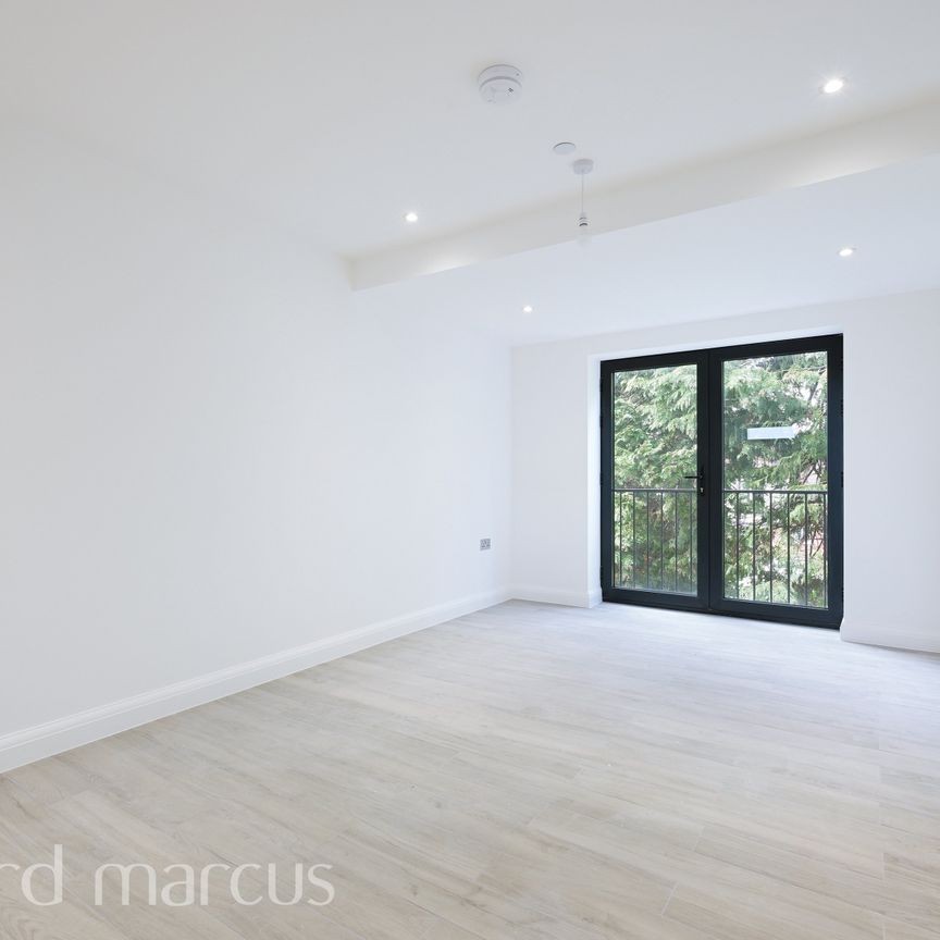 Bolters Lane, Banstead - Photo 1