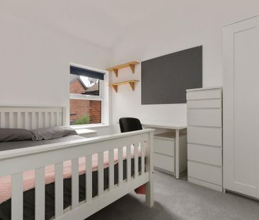 4 bedroom terraced house to rent - Photo 1