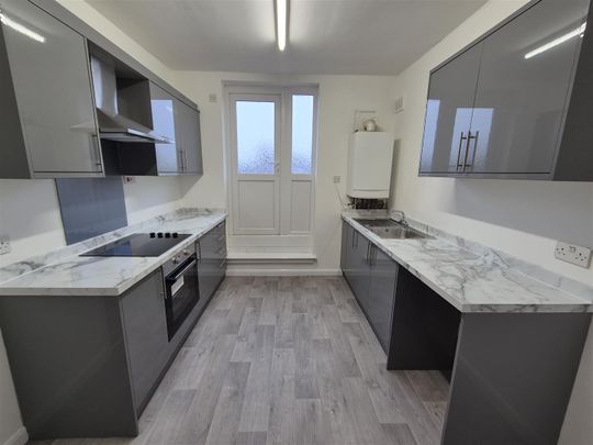 1 Bed Flat - Photo 1