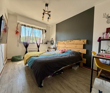 Location Appartement 3 pièces 65m² - Photo 3