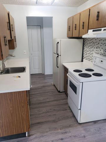 #207 9477 Cook Street - Photo 5