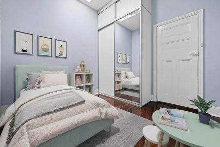 Charming freestanding home set in a convenient setting - Photo 4