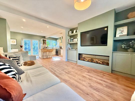 3 bedroom terraced house to rent - Photo 1