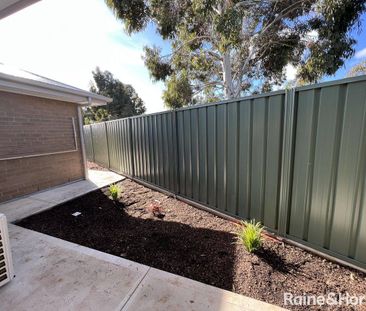 4 Bedroom Family Home! - Photo 3
