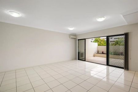 “Suave Villa-Style Townhouse” - Photo 3