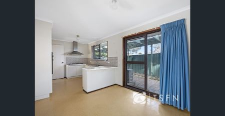 Lovely home in sought after Kangaroo Flat - Photo 3