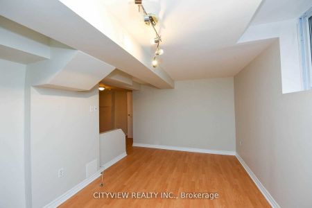 For Lease - 6459 Tisler Crescent, Mississauga, Ontario - Photo 3