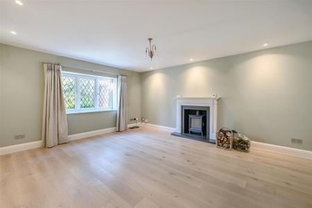 5 bedroom detached house to rent - Photo 4