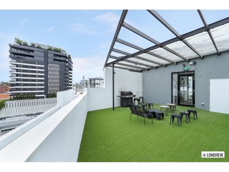 Top Floor 1 Bedroom Apartment in the heart of Newstead! (Access via Wyatt Street) - Photo 4