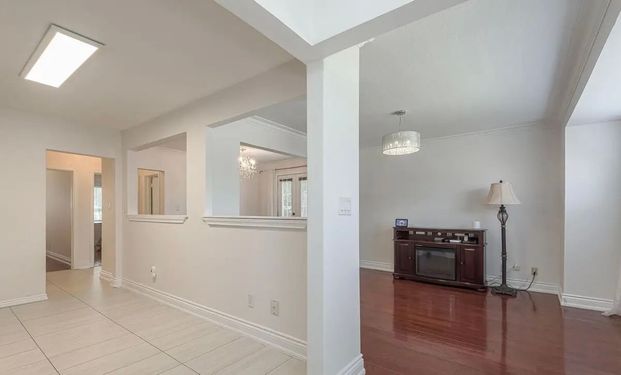 For Lease - 1 Fairbourne Crescent Unit# Main, Toronto, Ontario - Photo 1