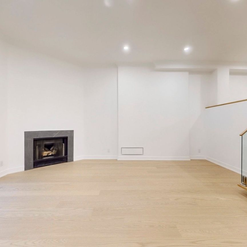 For Lease - 110 ROSLIN Avenue, Toronto, Ontario - Photo 1