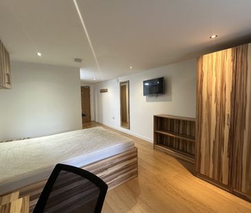 Kirkgate - Photo 2