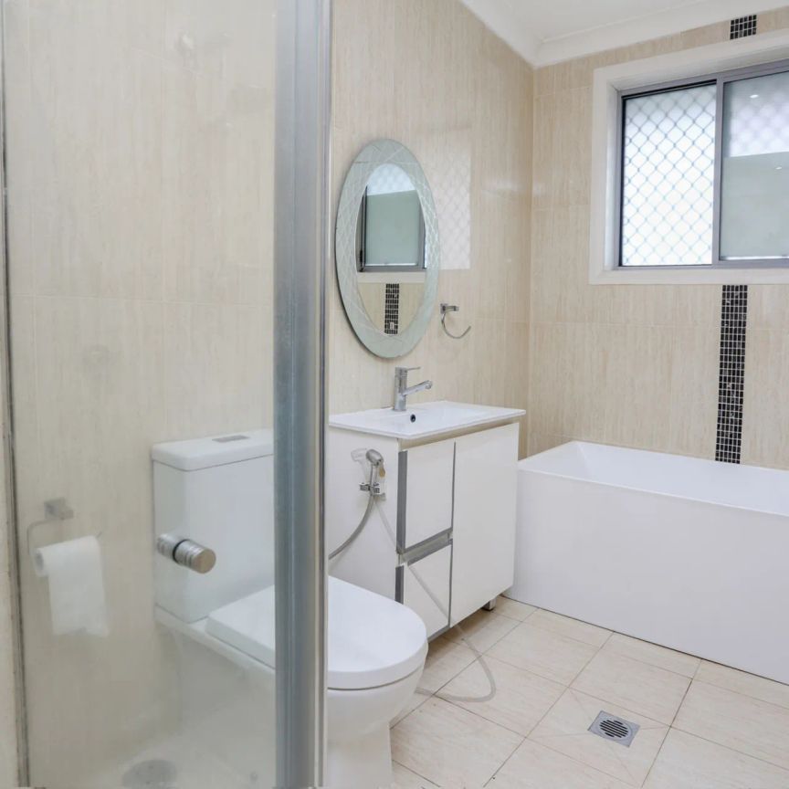 3 Bedroom Villa in the Heart of Doonside - Photo 1