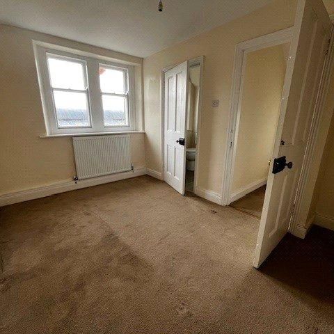 5 bedroom semi-detached house to rent - Photo 1