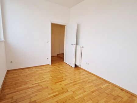 DACHGESCHOSS, INNSTRASSE, sonnige 76 m2 Neubau, 2 Zimmer, Wohnküche, Wannenbad, Parketten, WG-geeignet - Foto 3